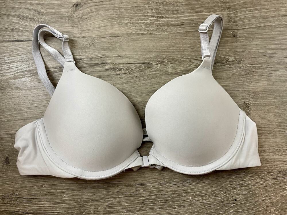 Victoria's Secret 32B Push-Up Bra Light Gray Silver Knot Strap Detail Underwire